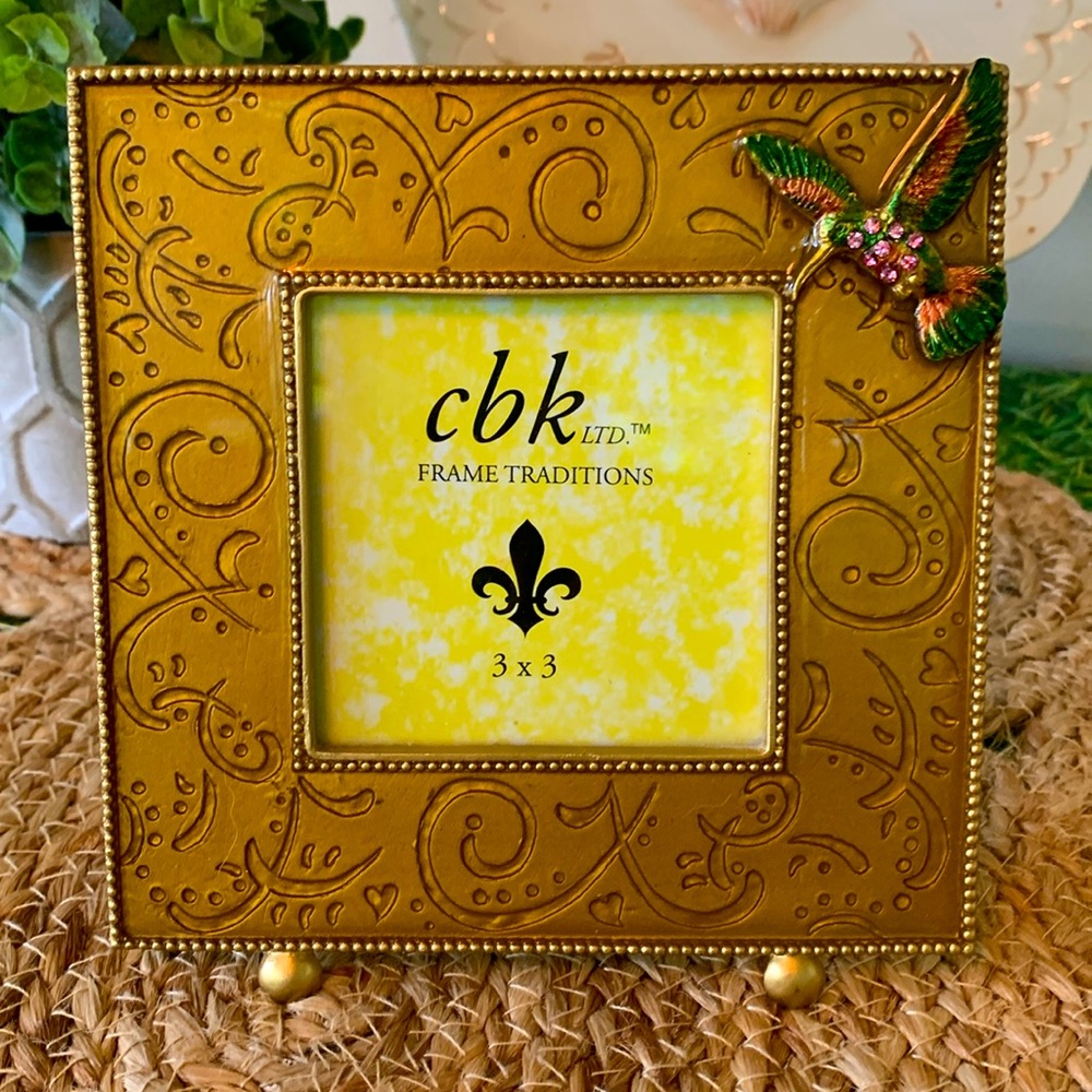 CBK ltd., hummingbird picture frame, EUC